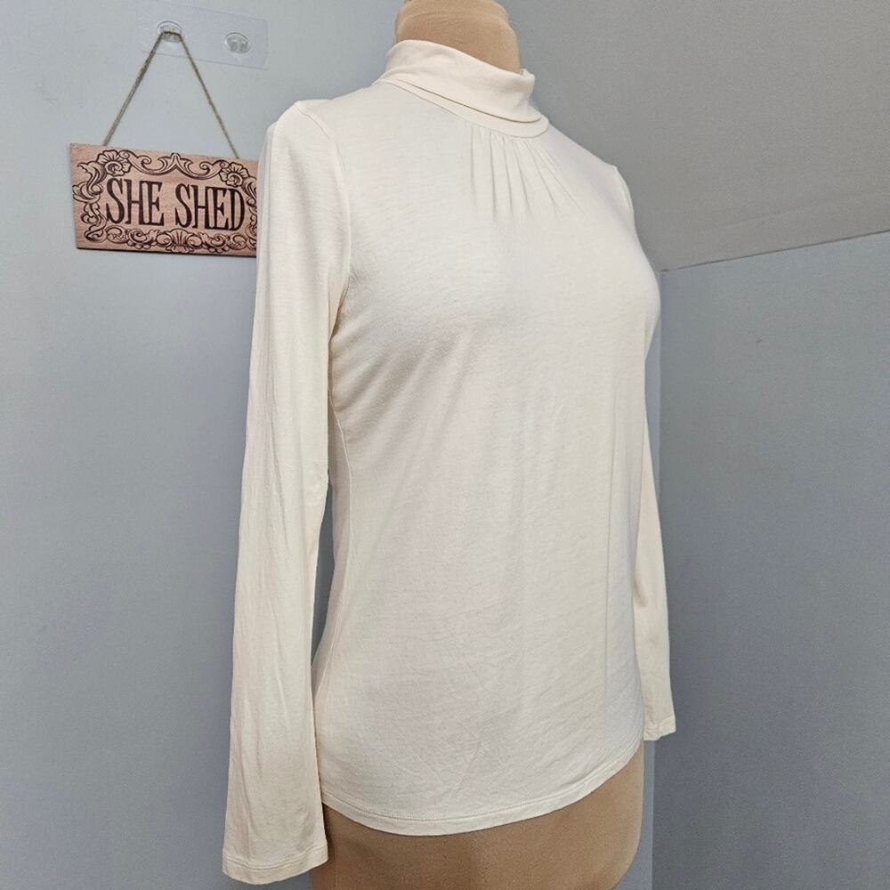Talbots Cream Turtleneck Long Sleeve Top Medium Women’s Rib Knit Soft Stretch - Picture 3 of 13